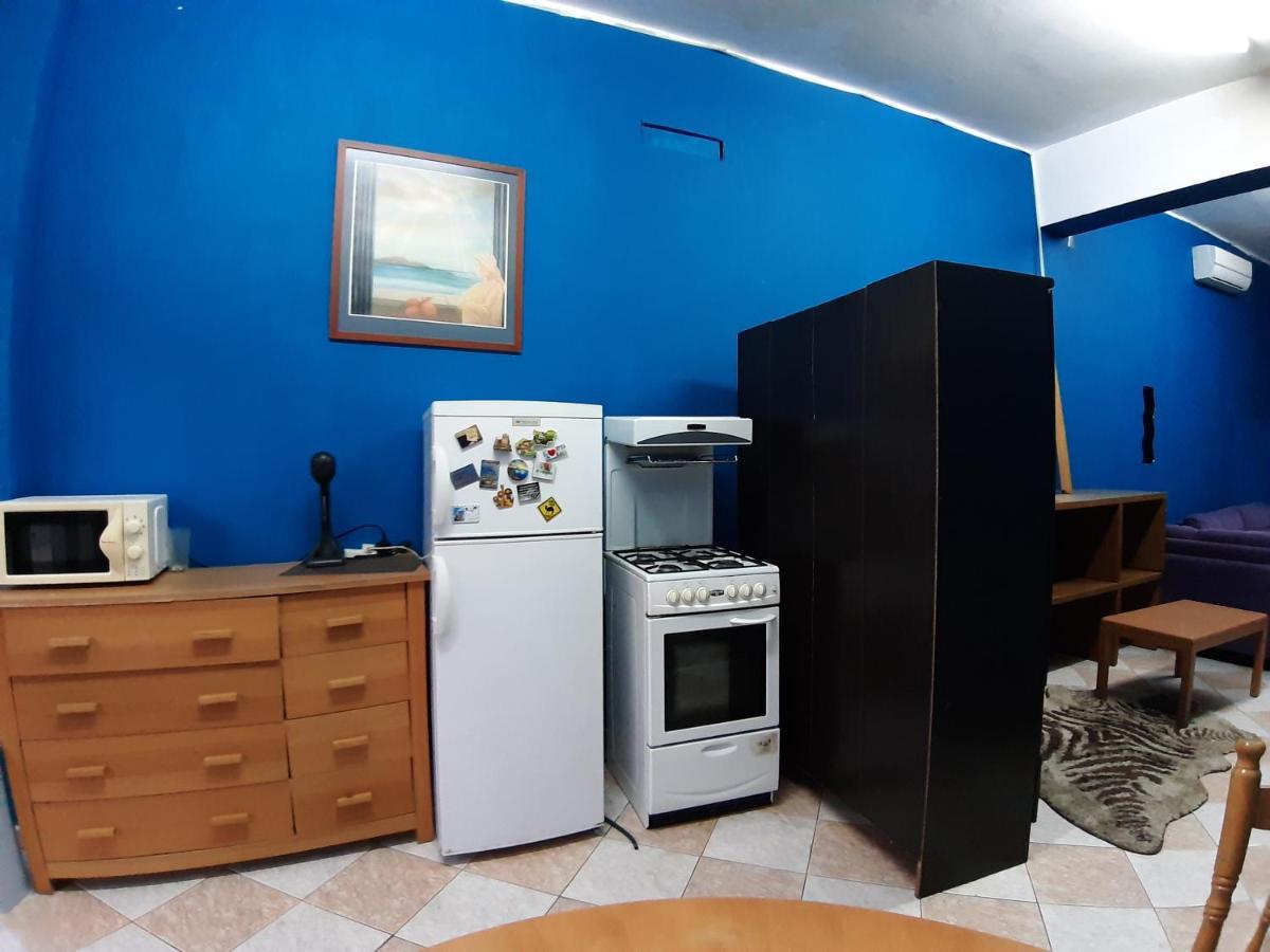Studio Blu Xylophaghou Luaran gambar