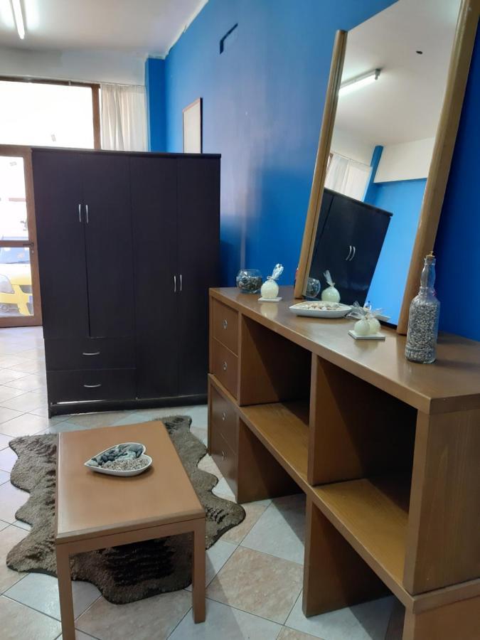 Studio Blu Xylophaghou Luaran gambar