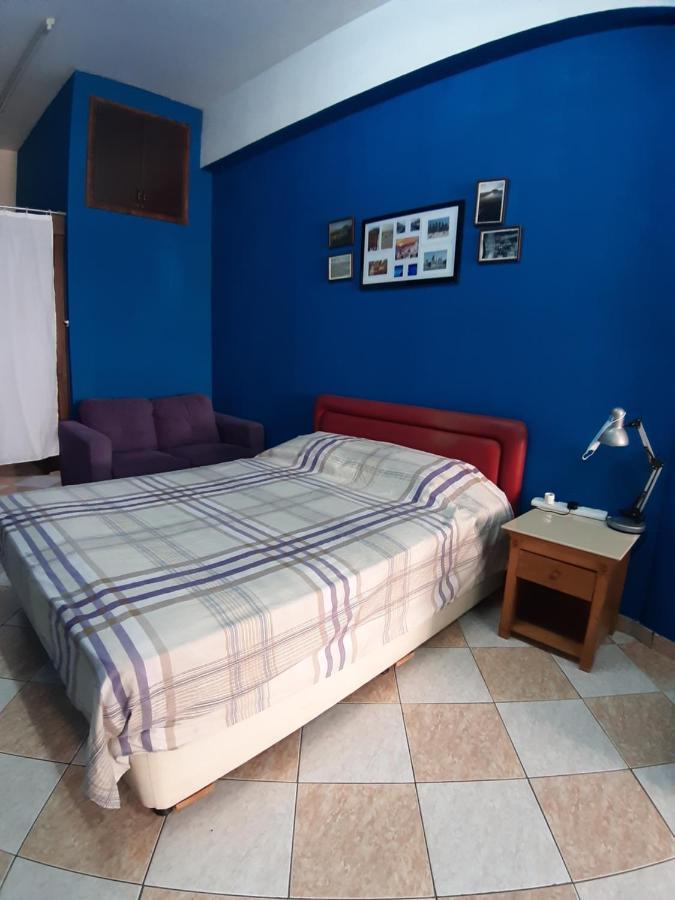 Studio Blu Xylophaghou Luaran gambar